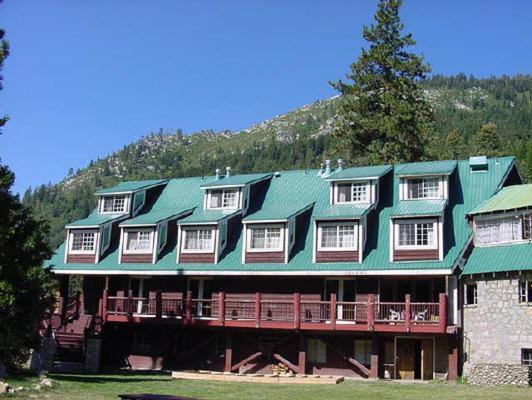 Strawberry Lodge Upper Forni Exteriér fotografie